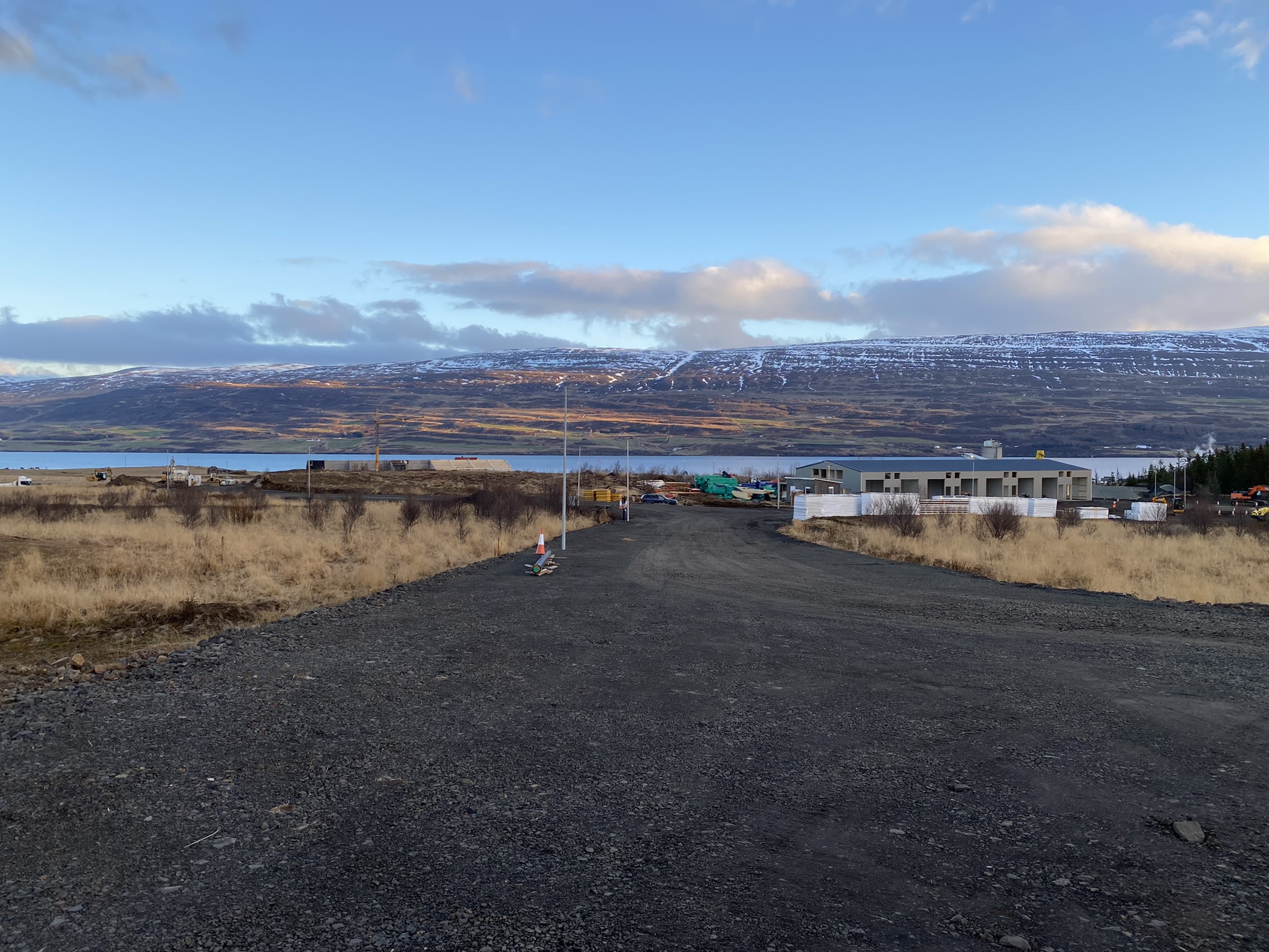 Týsnes, horft til austurs