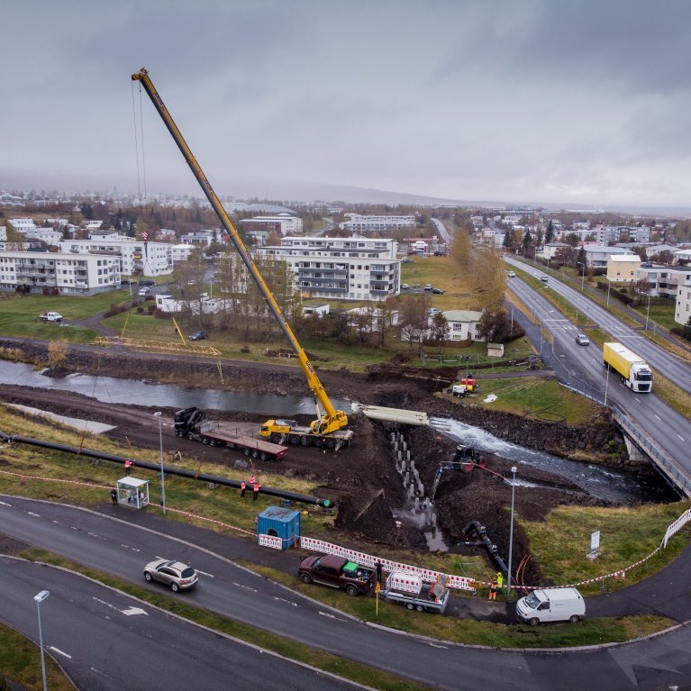 Hjalteyrarlögn lögð undir Glerá haustið 2018 - Mynd: Auðunn Níelsson