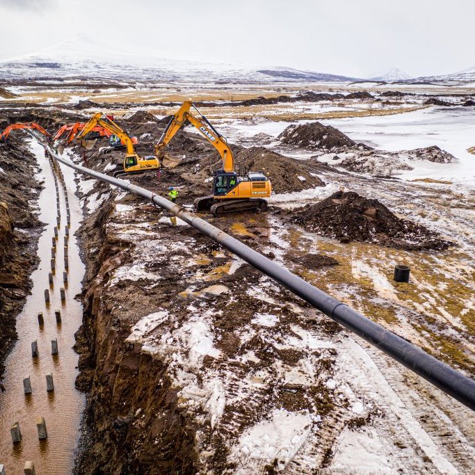 Hjalteyrarlögn lögð undir Hörgá í apríl 2020. Mynd: Auðunn Níelsson