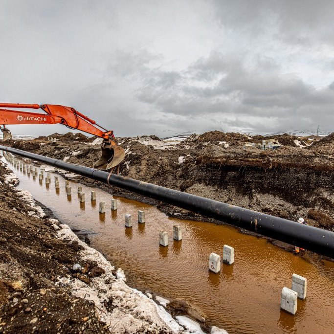 Hjalteyrarlögn lögð undir Hörgá í apríl 2020. Mynd: Auðunn Níelsson