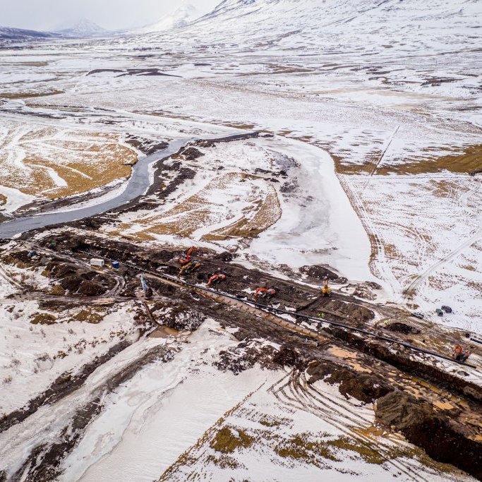 Hjalteyrarlögn lögð undir Hörgá í apríl 2020. Mynd: Auðunn Níelsson