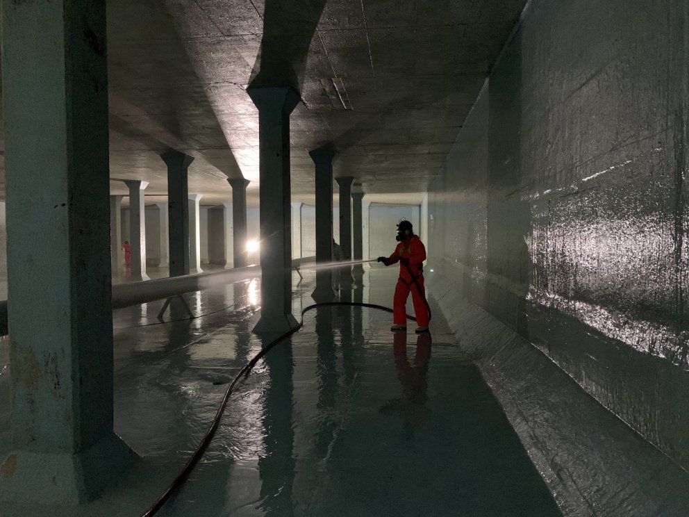 Þrif í vatnstönkum