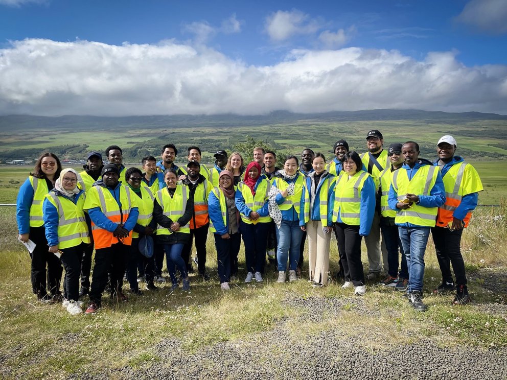 Jarðhitaskóli Sameinuðu þjóðanna í blíðskaparveðri á Laugalandi.
